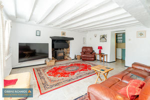 Sitting Room- click for photo gallery
